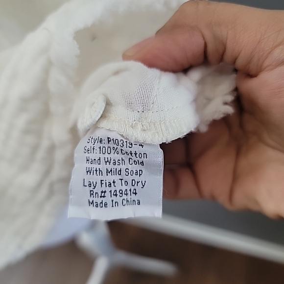 Johnny Was 100% Cotton Embroidered Tunic Tassels Blouse  Gauzy XS Oversized - Picture 7 of 8